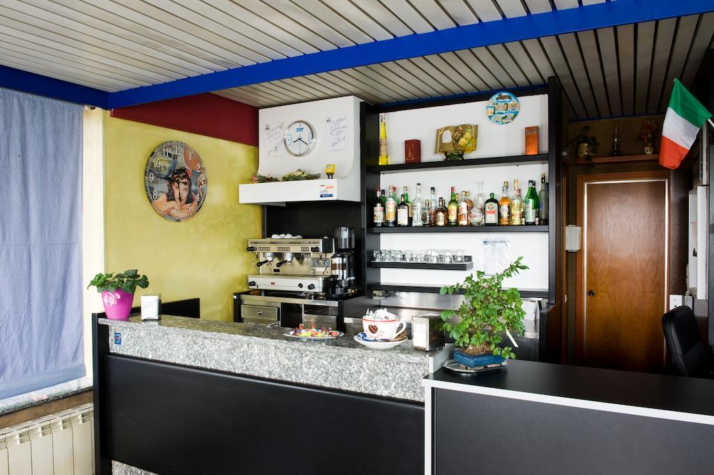 Hotel Maria Luisago Kültér fotó